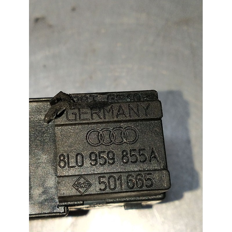 Recambio de mando elevalunas delantero derecho para audi a3 (8l1) 1.9 tdi referencia OEM IAM 8L0959855A 3P 1996