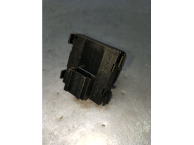 Recambio de mando elevalunas delantero izquierdo para audi a3 (8l1) 1.9 tdi referencia OEM IAM 8L0959851 3P 1996