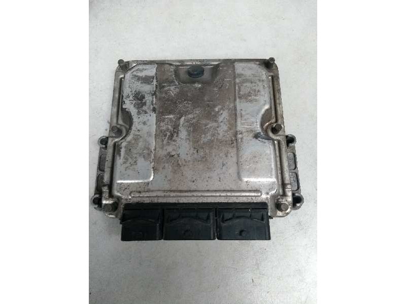 Recambio de centralita motor uce para opel movano referencia OEM IAM 0281010320 HOM8200106111 8200110105