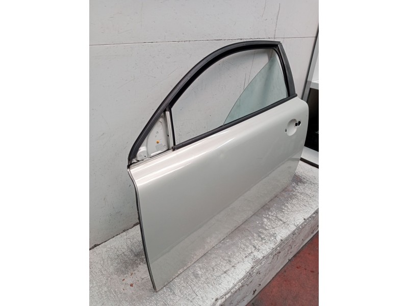 Recambio de puerta delantera izquierda para volvo c30 (533) 1.6 d referencia OEM IAM   
