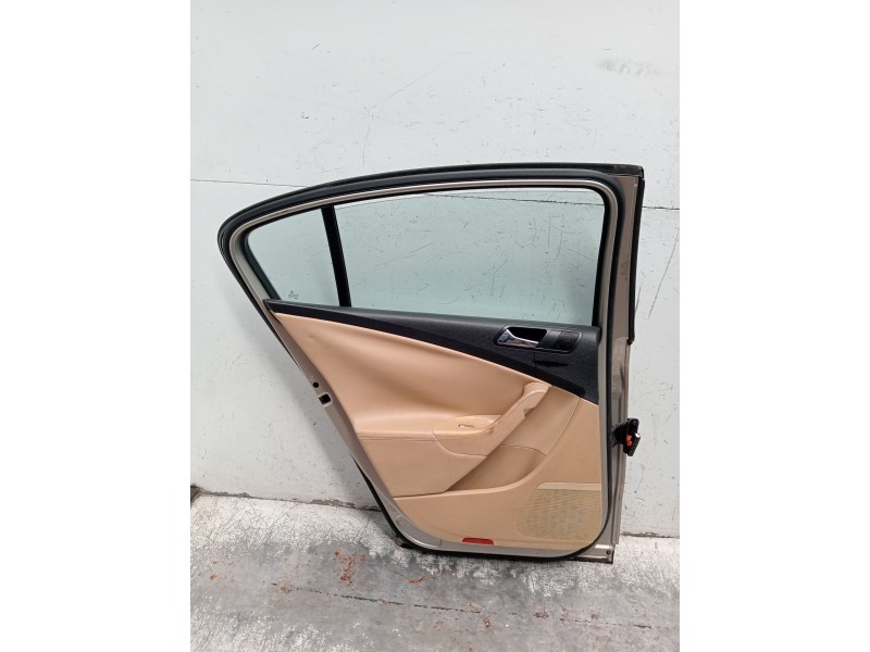 Recambio de puerta trasera izquierda para volkswagen passat b6 (3c2) 2.0 tdi 16v referencia OEM IAM   