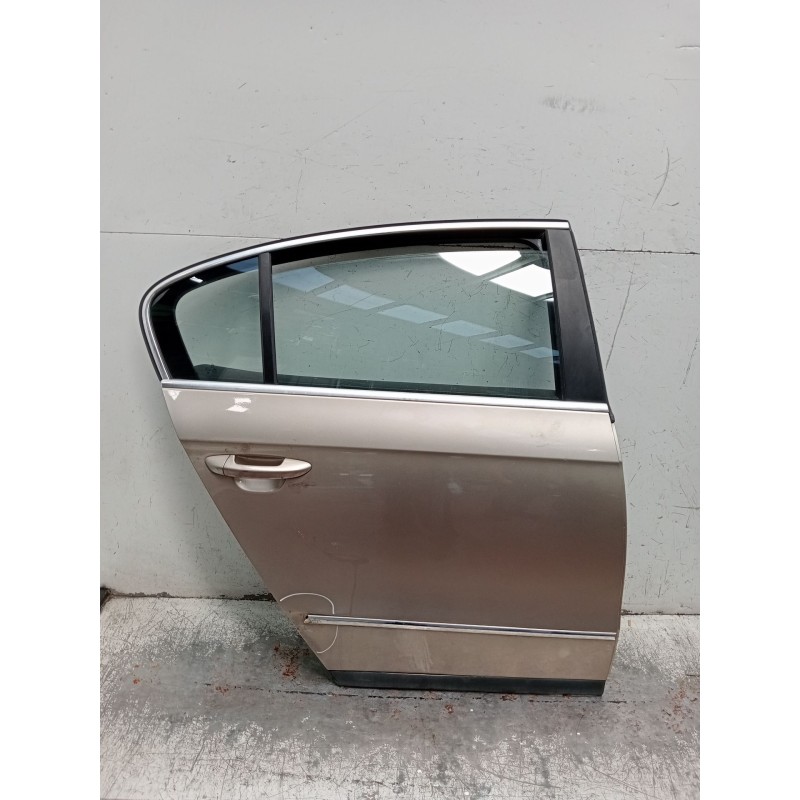 Recambio de puerta trasera derecha para volkswagen passat b6 (3c2) 2.0 tdi 16v referencia OEM IAM   