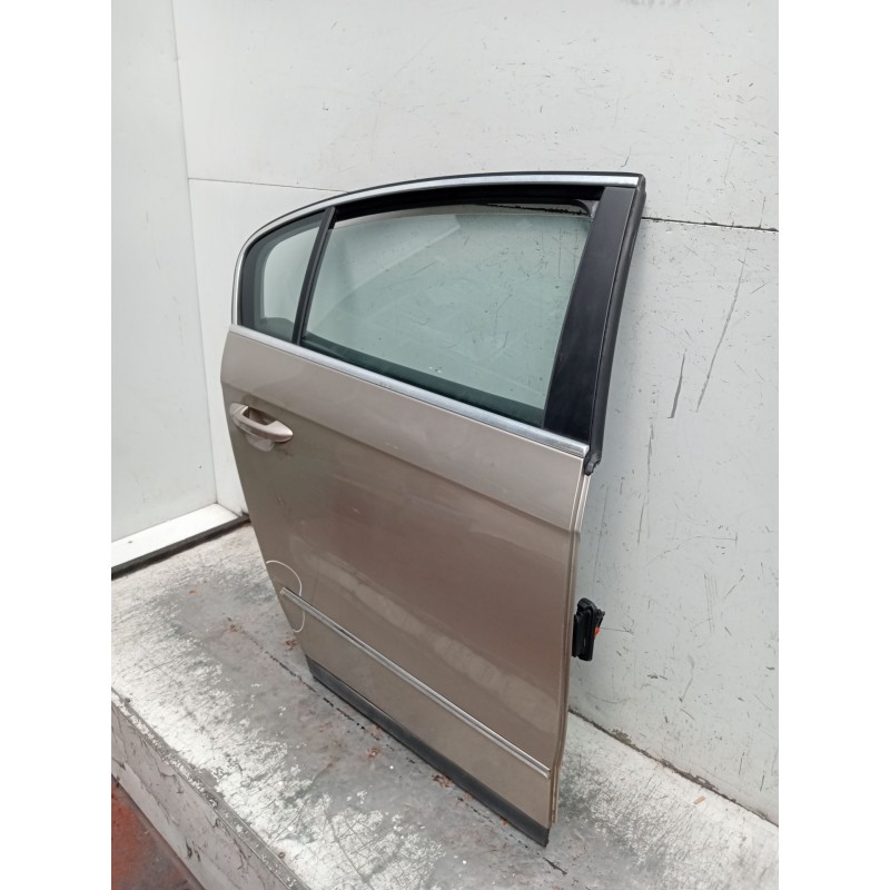 Recambio de puerta trasera derecha para volkswagen passat b6 (3c2) 2.0 tdi 16v referencia OEM IAM   