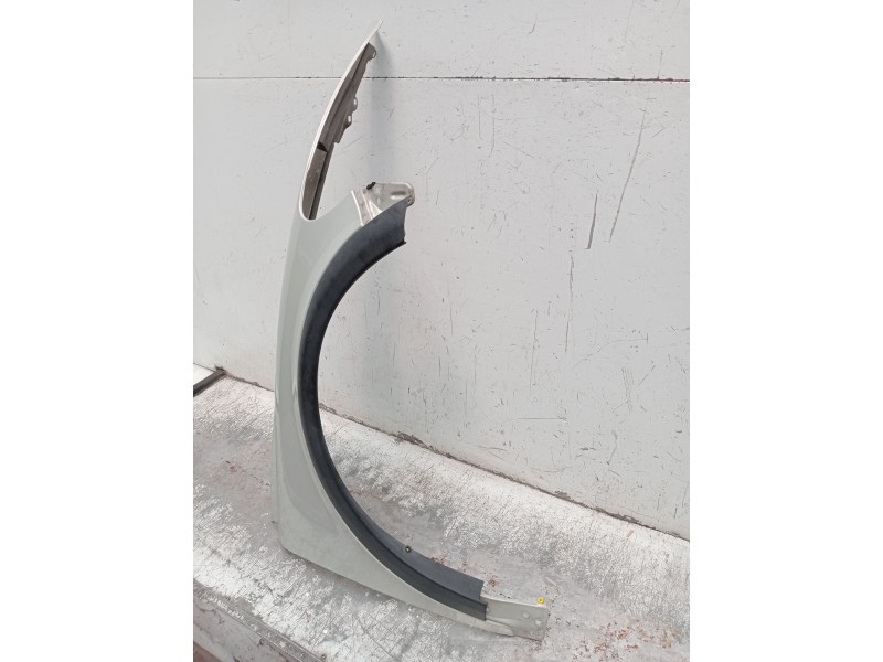 Recambio de aleta delantera derecha para volvo c30 (533) 1.6 d referencia OEM IAM   