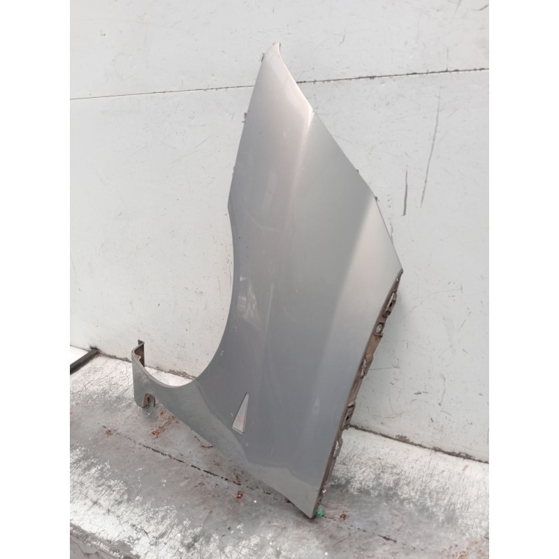 Recambio de aleta delantera izquierda para renault espace iv (jk0/1_) 2.0 dci (jk02, jk03) referencia OEM IAM   