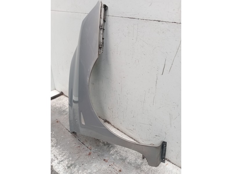Recambio de aleta delantera derecha para renault espace iv (jk0/1_) 2.0 dci (jk02, jk03) referencia OEM IAM   