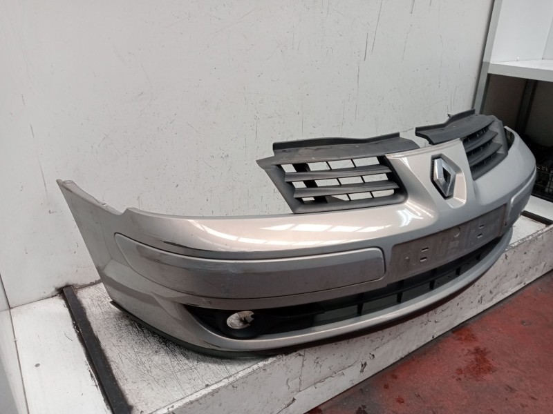 Recambio de paragolpes delantero para renault espace iv (jk0/1_) 2.0 dci (jk02, jk03) referencia OEM IAM   
