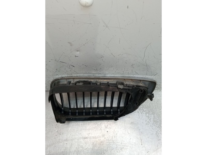 Recambio de rejilla delantera para bmw 3 (e46) 320 d referencia OEM IAM  DERECHO 2001