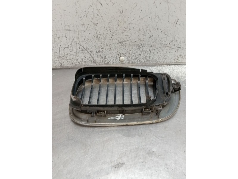 Recambio de rejilla delantera para bmw 3 (e46) 320 d referencia OEM IAM  DERECHO 2001