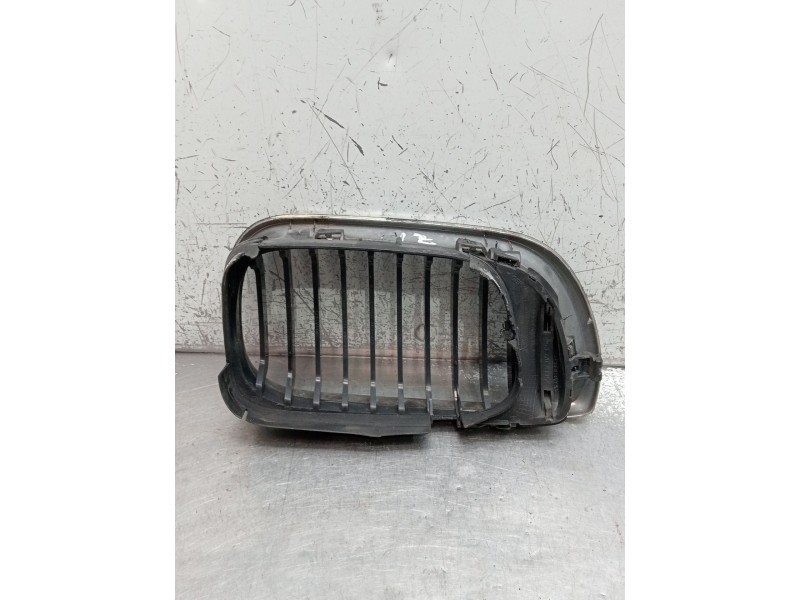 Recambio de rejilla delantera para bmw 3 (e46) 320 d referencia OEM IAM  IZQUIERDO 2001
