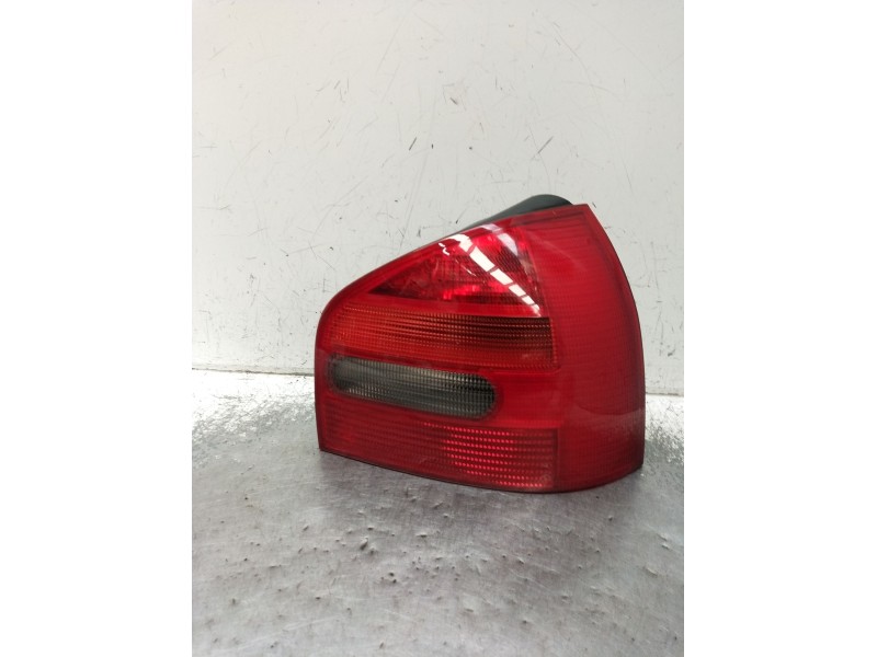 Recambio de piloto trasero derecho para audi a3 (8l1) 1.9 tdi referencia OEM IAM   1996