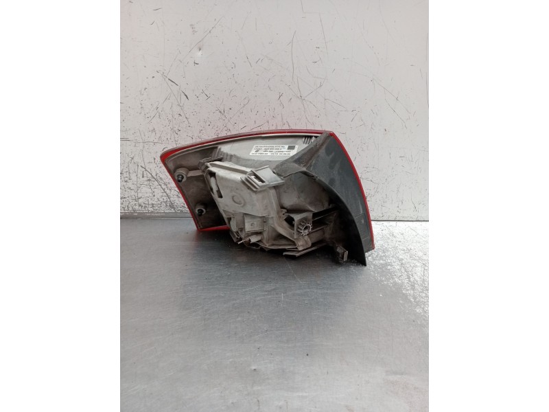 Recambio de piloto trasero derecho para audi a4 b7 avant (8ed) 2.0 tdi 16v referencia OEM IAM 8E9945096E 484002 2005