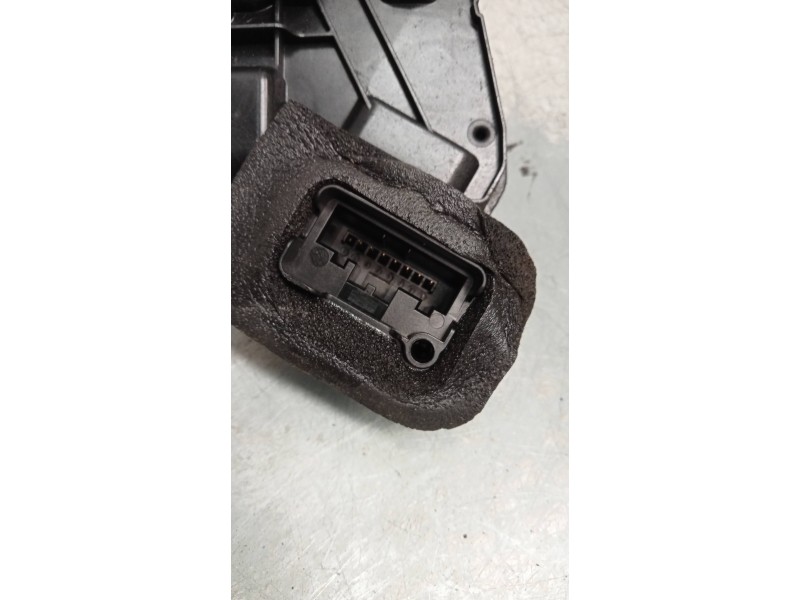 Recambio de motor cierre centralizado trasero izquierdo para volkswagen golf vii lim. advance bluemotion referencia OEM IAM 5K48