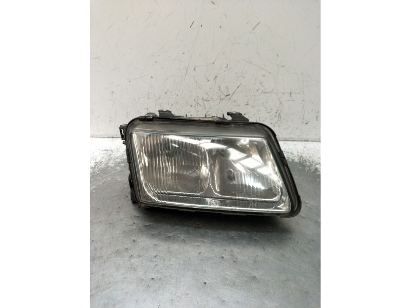 Recambio de faro derecho para audi a3 (8l1) 1.9 tdi referencia OEM IAM   1996