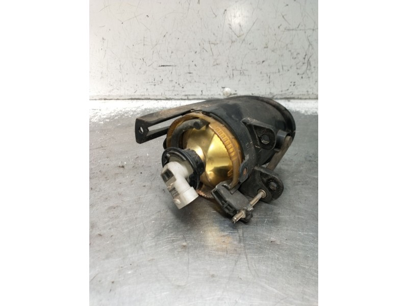 Recambio de faro antiniebla izquierdo para volkswagen passat b6 (3c2) 2.0 tdi 16v referencia OEM IAM   2005