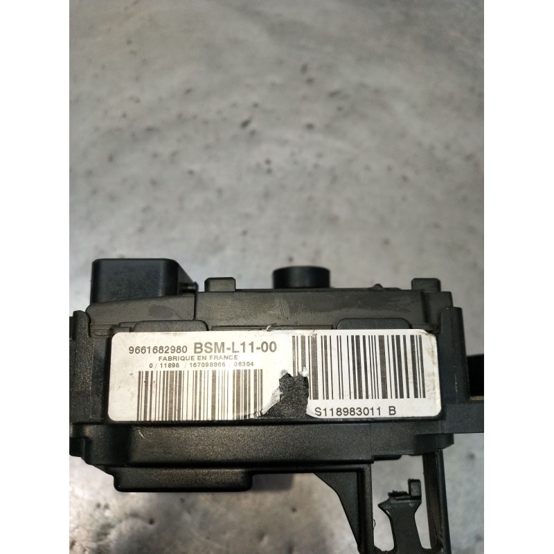 Recambio de caja reles / fusibles para citroën c4 i (lc_) 1.6 hdi referencia OEM IAM 9661682980 BSML1100 