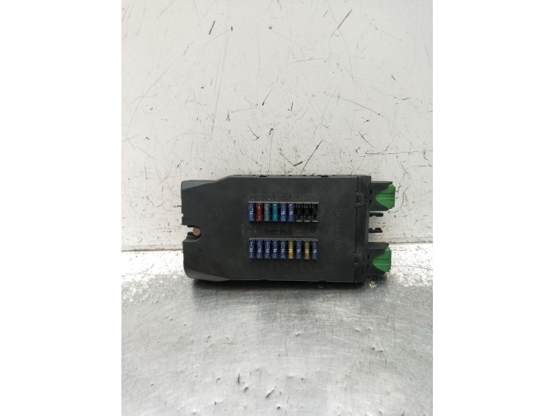 Recambio de caja reles / fusibles para mercedes-benz vito furgoneta (w638) 110 d 2.3 (638.074, 638.078) referencia OEM IAM 00054
