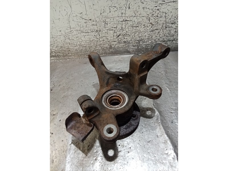 Recambio de mangueta delantera izquierda para mercedes-benz vito furgoneta (w638) 110 d 2.3 (638.074, 638.078) referencia OEM IA