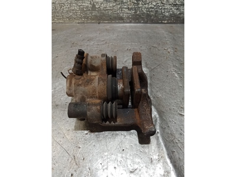 Recambio de pinza freno trasera derecha para mercedes-benz vito furgoneta (w638) 110 d 2.3 (638.074, 638.078) referencia OEM IAM