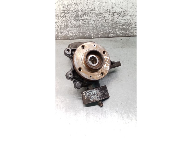 Recambio de mangueta delantera izquierda para peugeot 406 (8b) 1.8 16v referencia OEM IAM   99