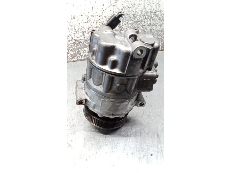 Recambio de compresor aire acondicionado para volkswagen passat b6 (3c2) 2.0 tdi 16v referencia OEM IAM 1K0820803Q 8676F 05