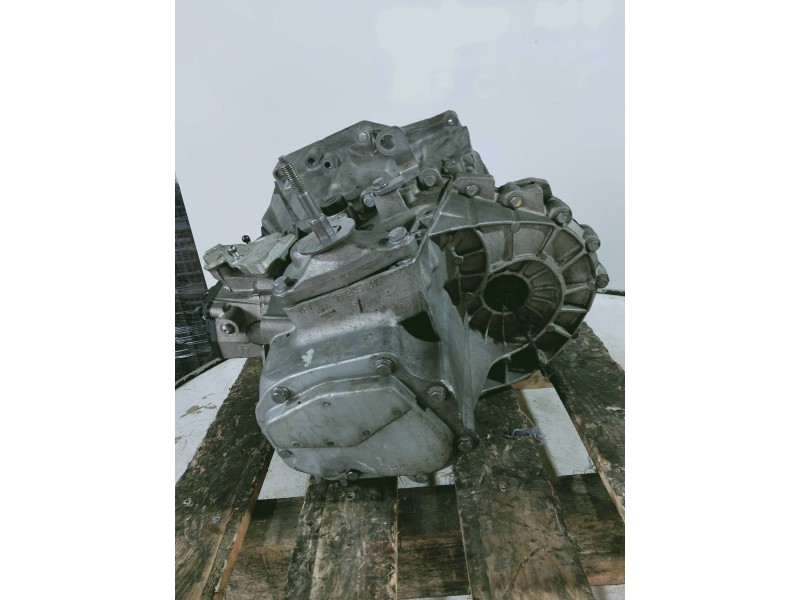 Recambio de caja cambios para peugeot 308 sw sport referencia OEM IAM 20EA01 0262357 6V