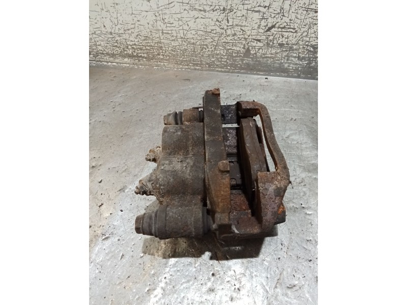 Recambio de pinza freno delantera izquierda para renault master ii furgoneta (fd) 2.8 dti referencia OEM IAM   98