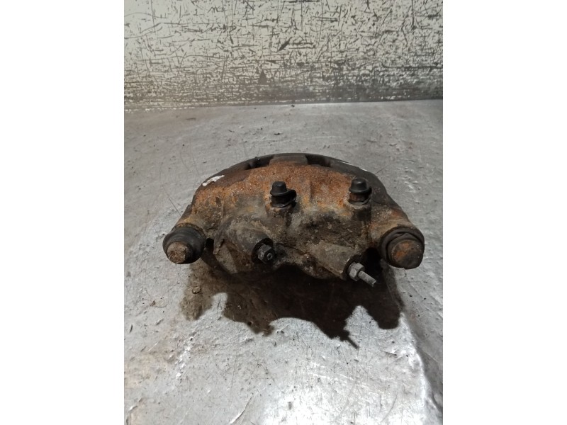 Recambio de pinza freno delantera derecha para renault master ii furgoneta (fd) 2.8 dti referencia OEM IAM   98
