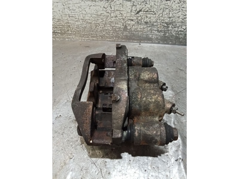 Recambio de pinza freno delantera derecha para renault master ii furgoneta (fd) 2.8 dti referencia OEM IAM   98