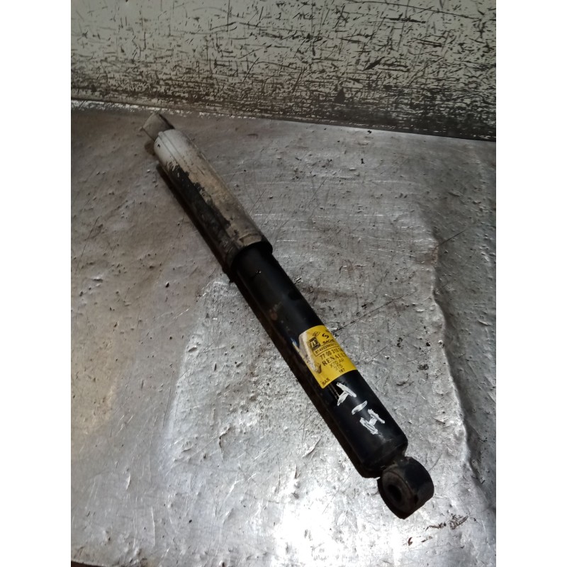 Recambio de amortiguador trasero izquierdo para renault master ii furgoneta (fd) 2.8 dti referencia OEM IAM 7700310740  98