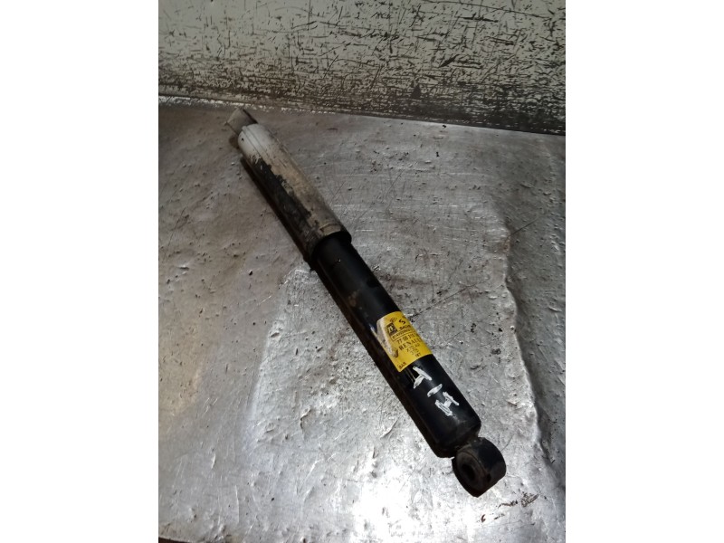 Recambio de amortiguador trasero izquierdo para renault master ii furgoneta (fd) 2.8 dti referencia OEM IAM 7700310740  98