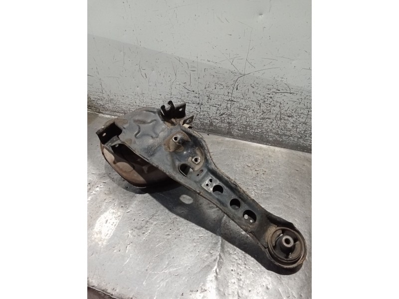 Recambio de mangueta trasera izquierda para mitsubishi carisma (da_) 1.8 16v gdi (da2a) referencia OEM IAM   99