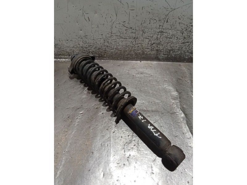 Recambio de amortiguador trasero izquierdo para mitsubishi carisma (da_) 1.8 16v gdi (da2a) referencia OEM IAM   99