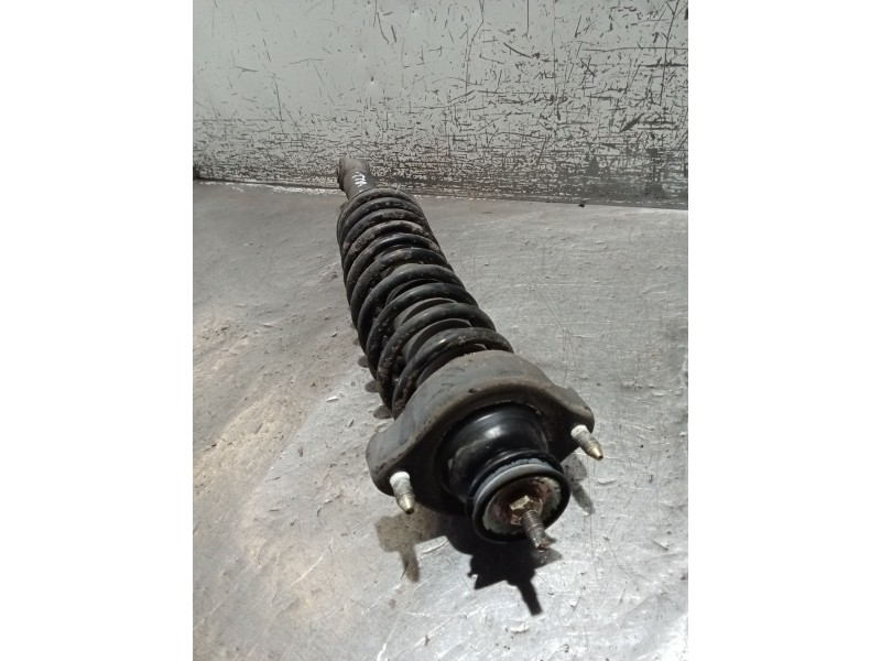 Recambio de amortiguador trasero izquierdo para mitsubishi carisma (da_) 1.8 16v gdi (da2a) referencia OEM IAM   99