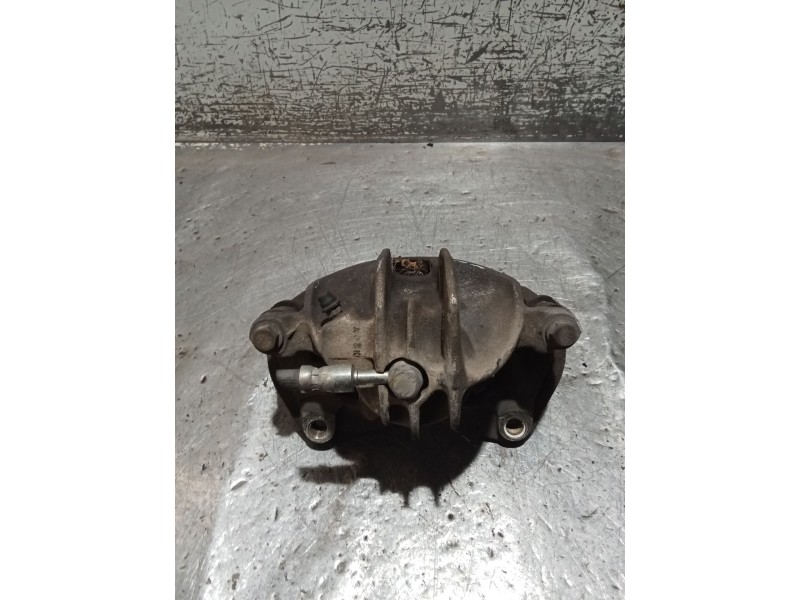 Recambio de pinza freno delantera izquierda para mitsubishi carisma (da_) 1.8 16v gdi (da2a) referencia OEM IAM   99