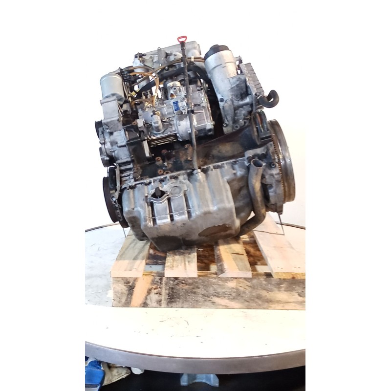 Recambio de motor completo para mercedes-benz vito furgoneta (w638) 110 d 2.3 (638.074, 638.078) referencia OEM IAM 601970 BOSCH