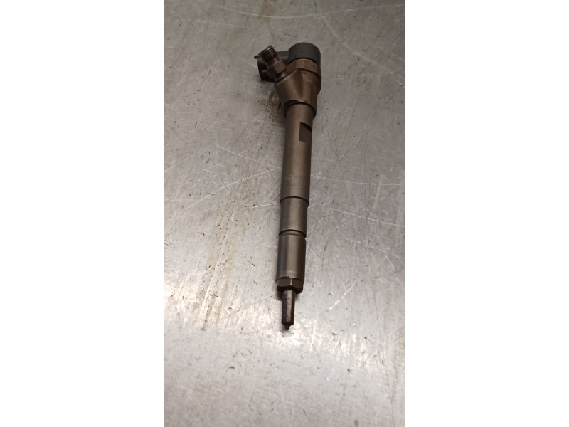 Recambio de inyector para jeep cherokee (kj) 2.8 crd 4x4 referencia OEM IAM 0445110218  BOSCH