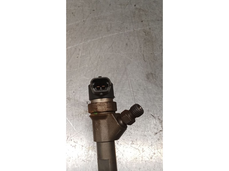 Recambio de inyector para jeep cherokee (kj) 2.8 crd 4x4 referencia OEM IAM 0445110218  BOSCH