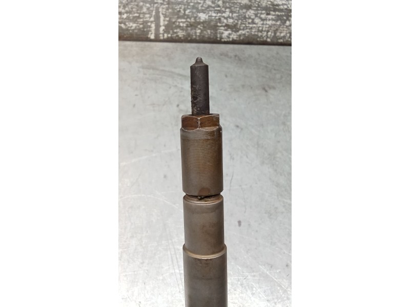 Recambio de inyector para jeep cherokee (kj) 2.8 crd 4x4 referencia OEM IAM 0445110218  BOSCH