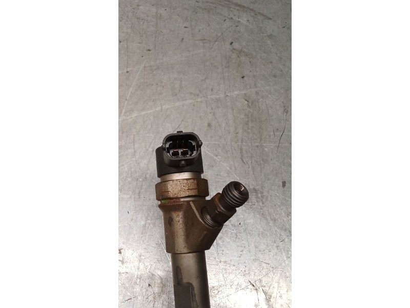 Recambio de inyector para jeep cherokee (kj) 2.8 crd 4x4 referencia OEM IAM 0445110218  BOSCH