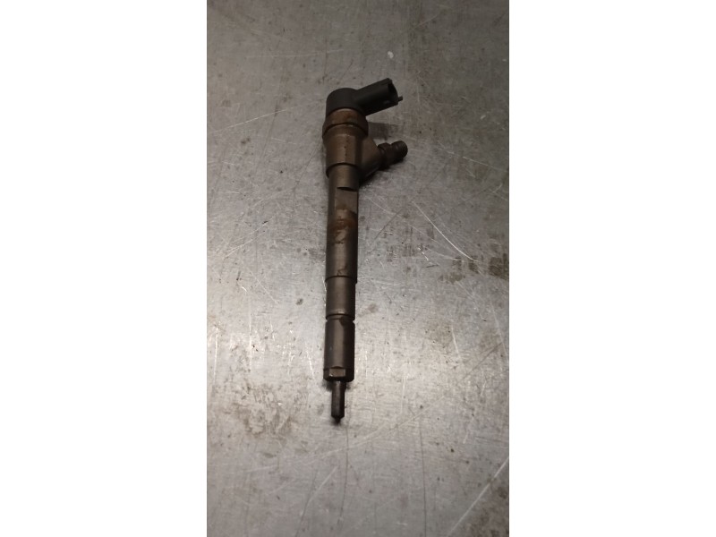 Recambio de inyector para jeep cherokee (kj) 2.8 crd 4x4 referencia OEM IAM 0445110218  BOSCH