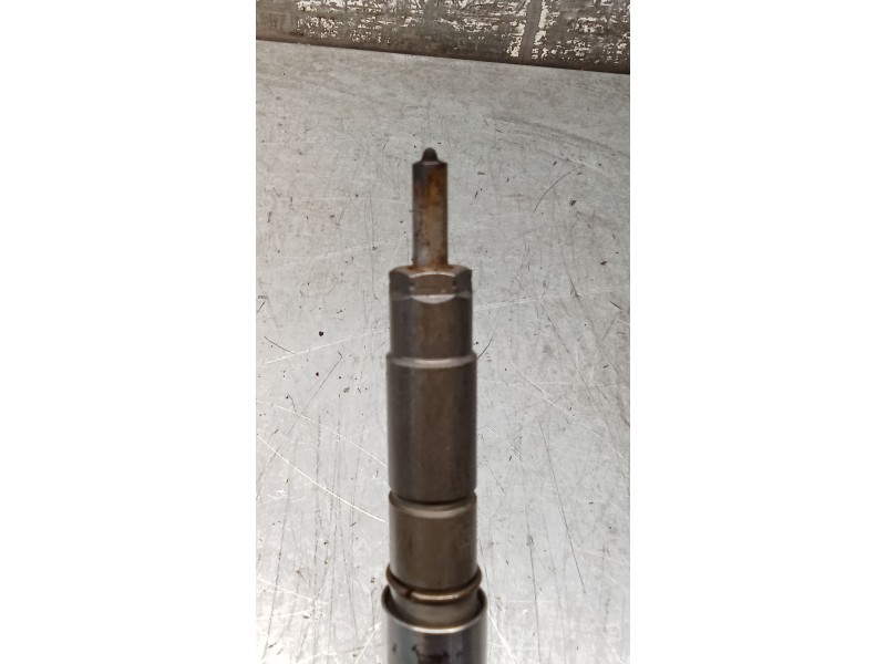 Recambio de inyector para renault espace iv (jk0/1_) 2.0 dci (jk02, jk03) referencia OEM IAM 0445115007  BOSCH