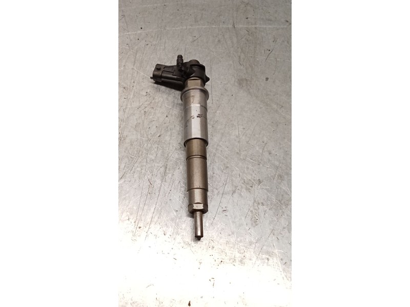 Recambio de inyector para renault espace iv (jk0/1_) 2.0 dci (jk02, jk03) referencia OEM IAM 0445115007  BOSCH