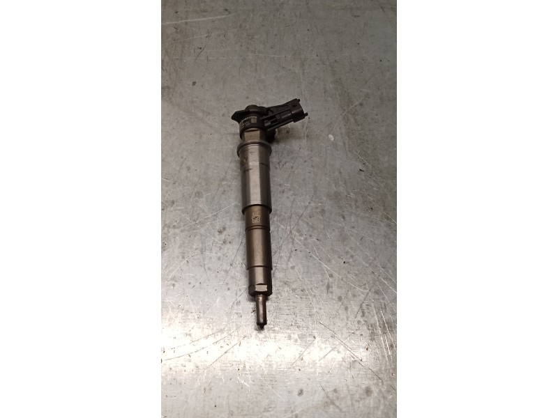 Recambio de inyector para renault espace iv (jk0/1_) 2.0 dci (jk02, jk03) referencia OEM IAM 0445115007  BOSCH
