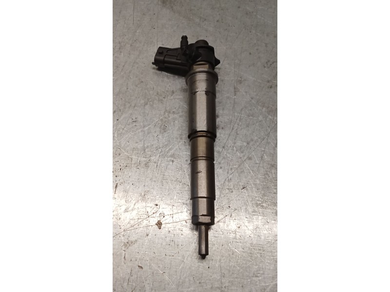Recambio de inyector para renault espace iv (jk0/1_) 2.0 dci (jk02, jk03) referencia OEM IAM 0445115007  BOSCH