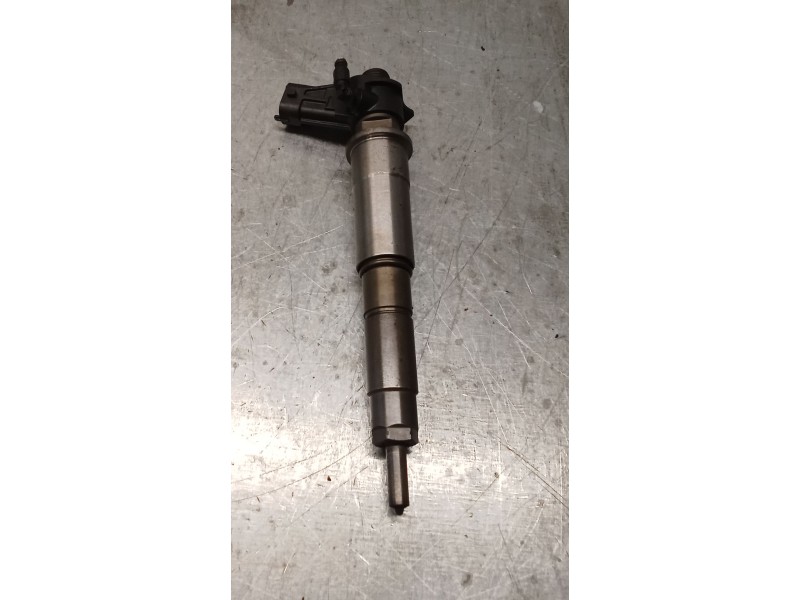 Recambio de inyector para renault espace iv (jk0/1_) 2.0 dci (jk02, jk03) referencia OEM IAM 0445115007  BOSCH