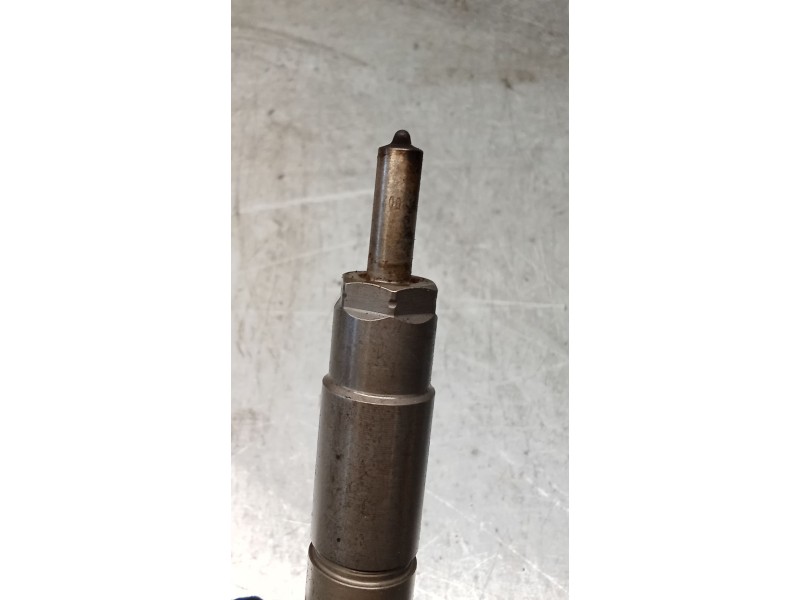 Recambio de inyector para renault espace iv (jk0/1_) 2.0 dci (jk02, jk03) referencia OEM IAM 0445115007  BOSCH