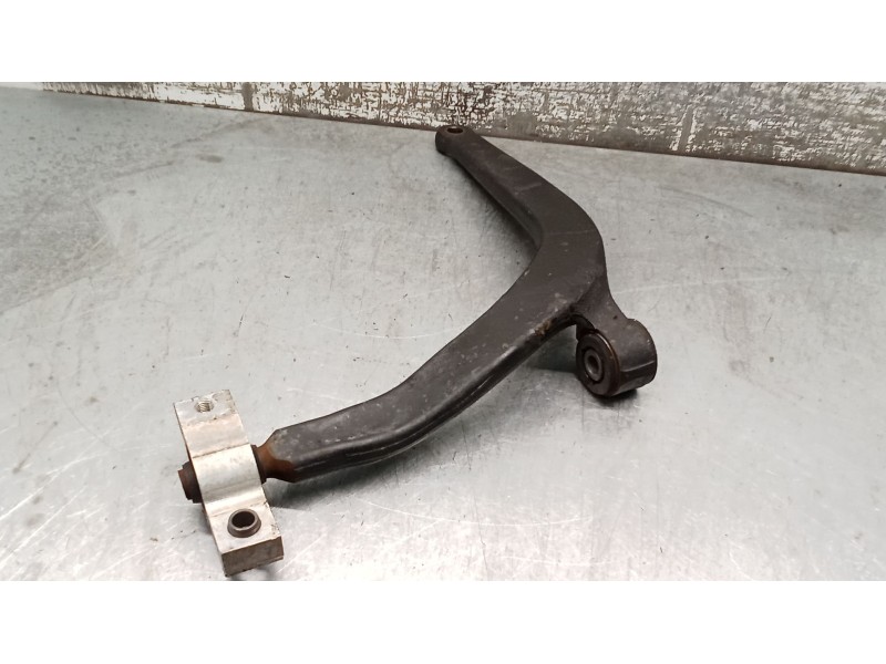 Recambio de brazo suspension inferior delantero derecho para peugeot 406 (8b) 1.8 16v referencia OEM IAM   99