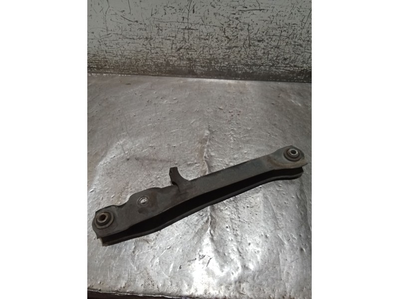 Recambio de brazo suspension inferior trasero derecho para mitsubishi carisma (da_) 1.8 16v gdi (da2a) referencia OEM IAM   99