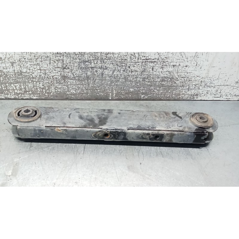 Recambio de brazo suspension inferior trasero derecho para jeep cherokee (kj) 2.8 crd 4x4 referencia OEM IAM   01